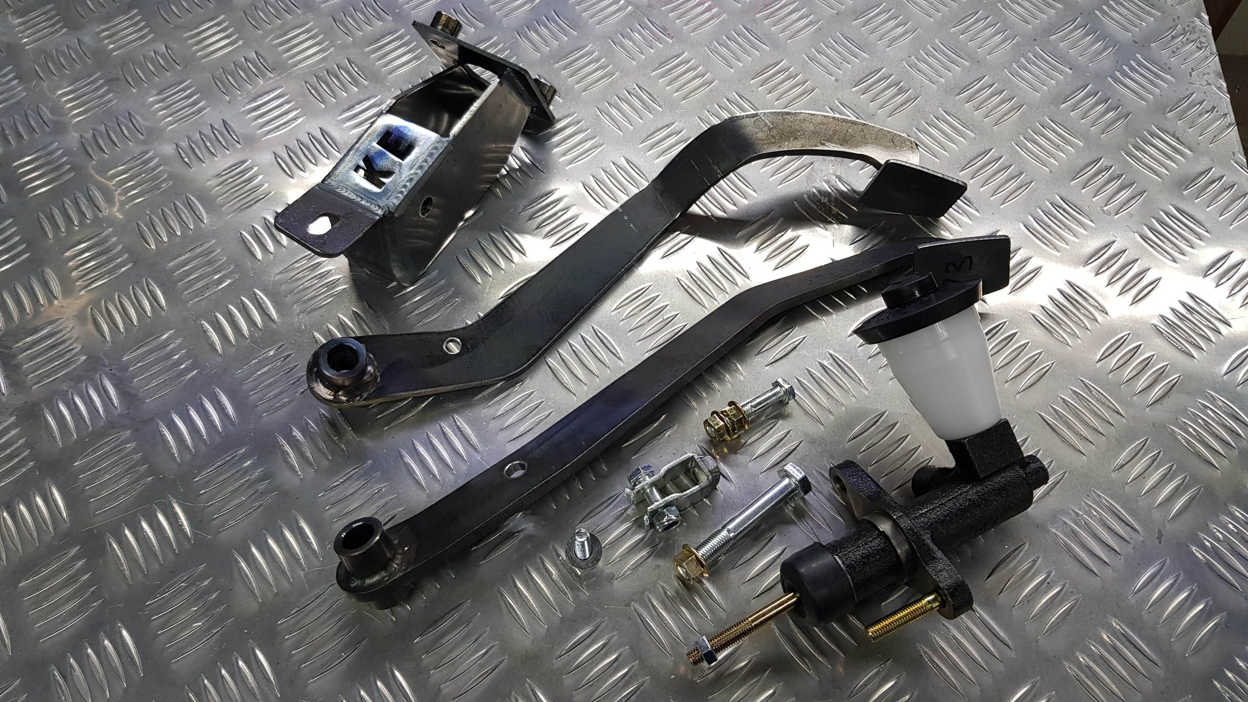 Toyota Cressida MX73 custom manual pedal box hydraulic swap kit KE